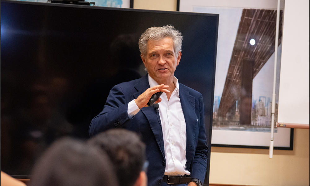 Dr. Roger Hartl at OMI in Salzburg, 2023